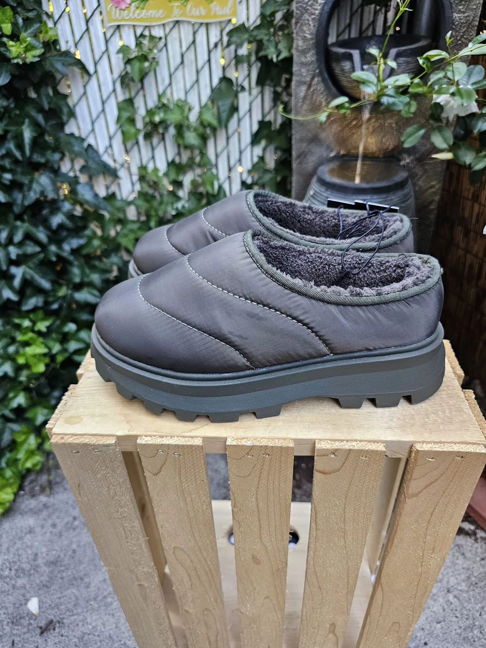 Women's Insulated Slip-On Clog - Olive Green